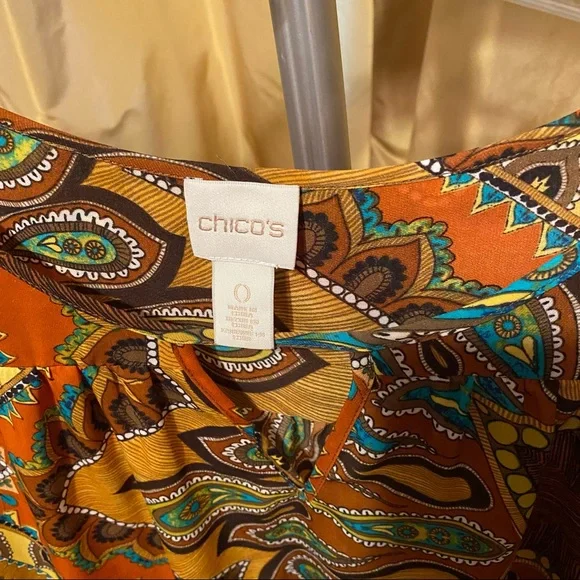 Chico’s Top… beautiful colors puffed sleeves. - Picture 3 of 6